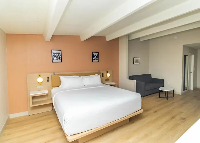 Ramada By Wyndham Davenport Orlando South