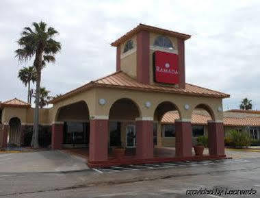 Ramada By Wyndham Orlando South